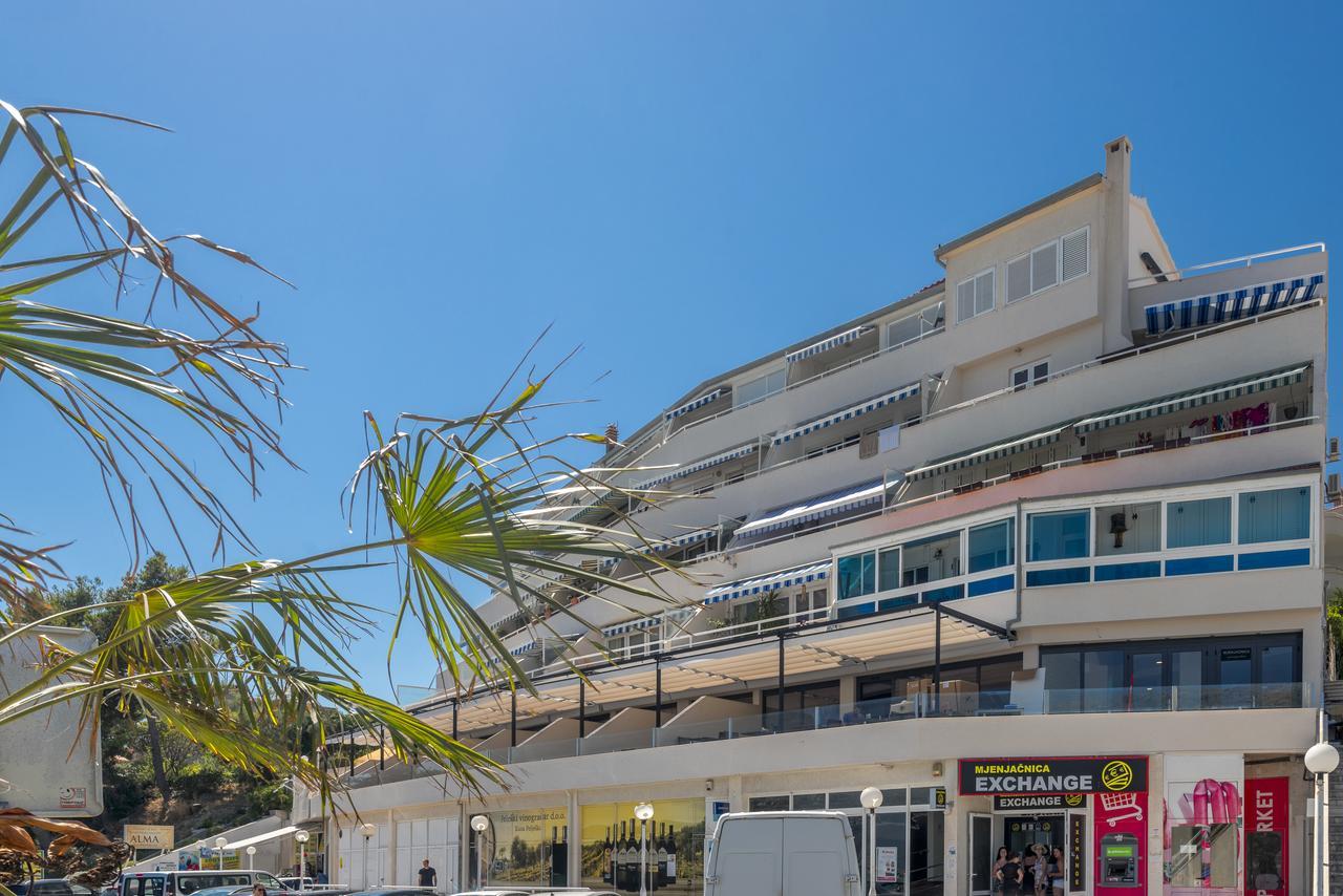 Hostel Book'N'Hook Stobreč Εξωτερικό φωτογραφία