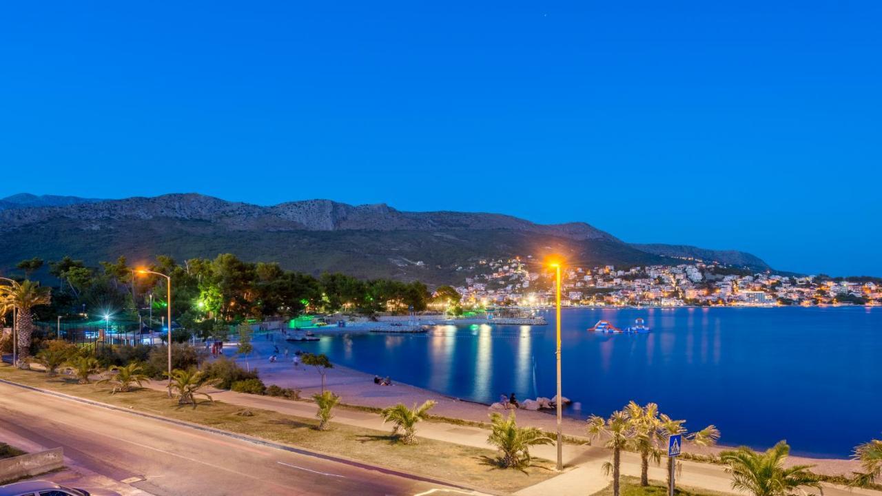 Hostel Book'N'Hook Stobreč Εξωτερικό φωτογραφία